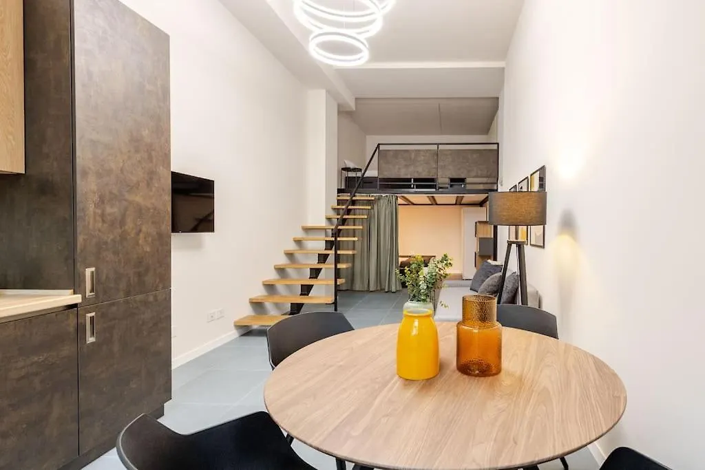 شقة New Luxury Loft - Prada-Bocconi ميلان